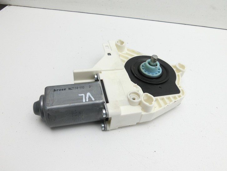 Audi A1 8X 10-14 3T Fensterhebermotor Links Vorne Audi A1 8X 10-14 08.08.2011 8K0959801C A62114-110 gebraucht Vorschau 2