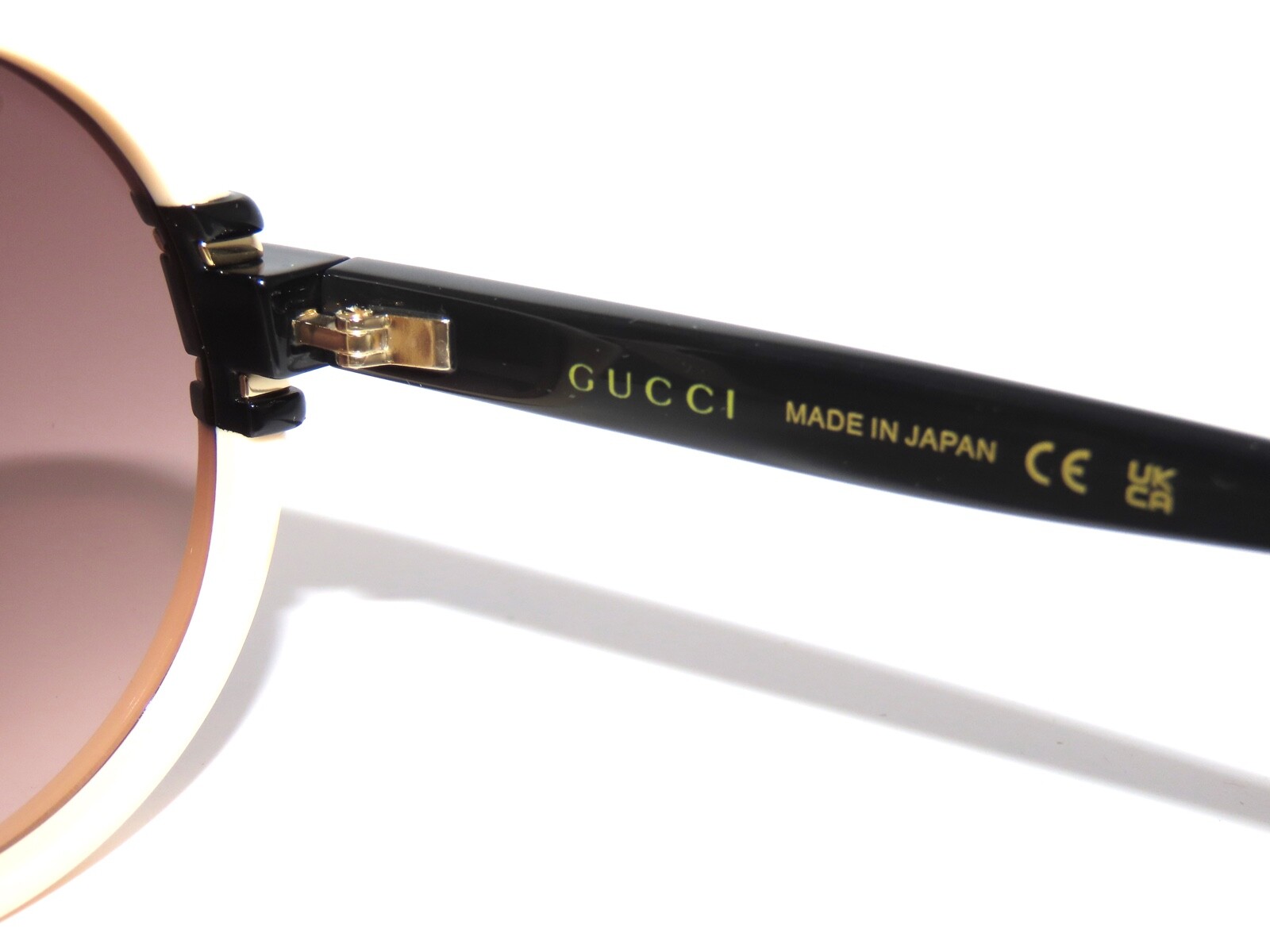 Pre-owned Gucci Gg1067s 003 Ivory Black Brown Sunglasses 1067