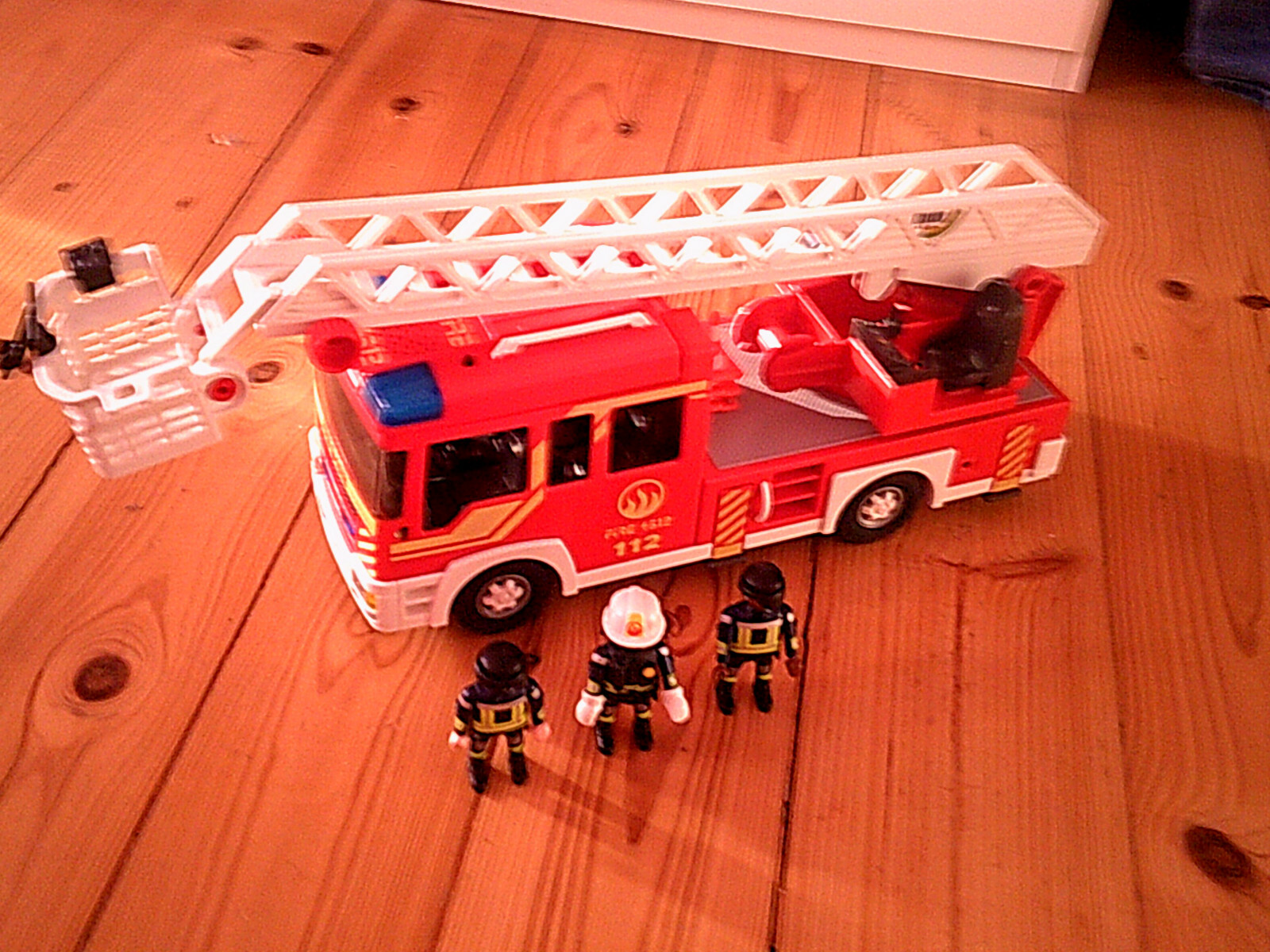 Playmobil Feuerwehr 5362 Drehleiterwagen mit Licht & Sound