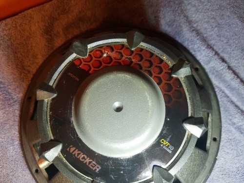 KICKER SUBWOOFER CVT10 4 OHM  (WORKING CONDITION)