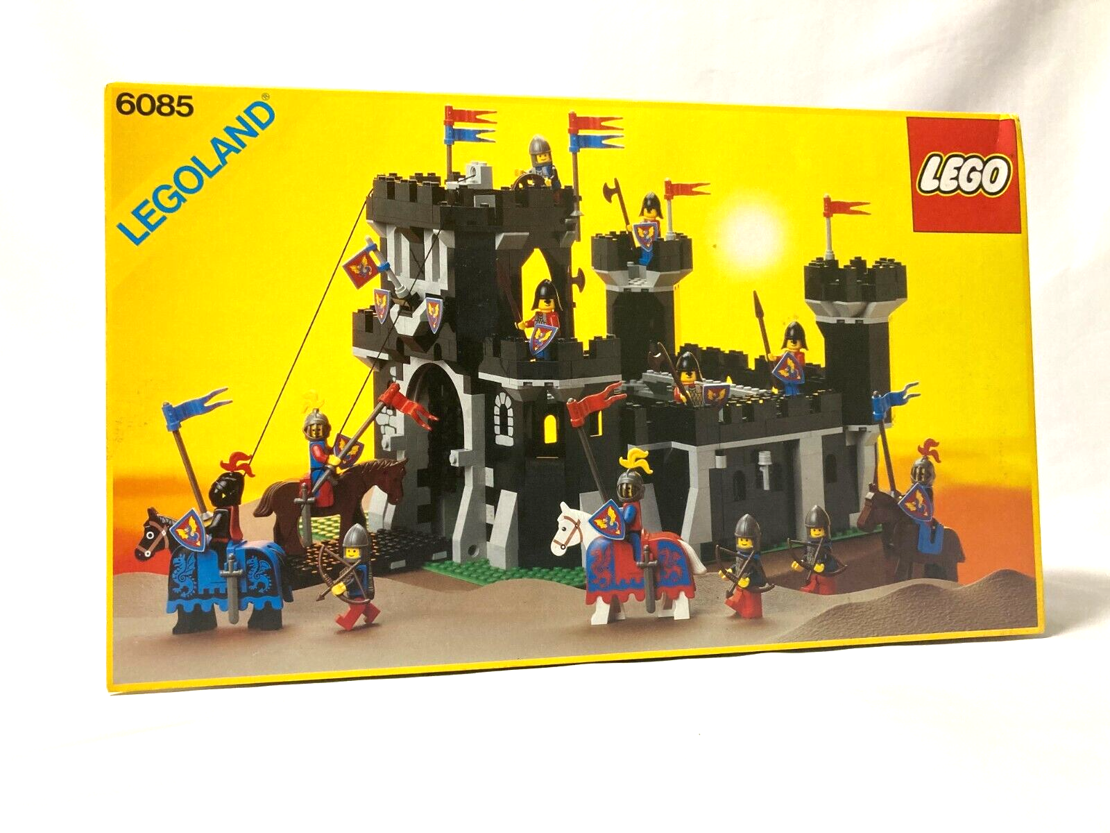 LEGO Castle 6085 Black Monarch's Castle Original Vintage MISB!! | eBay