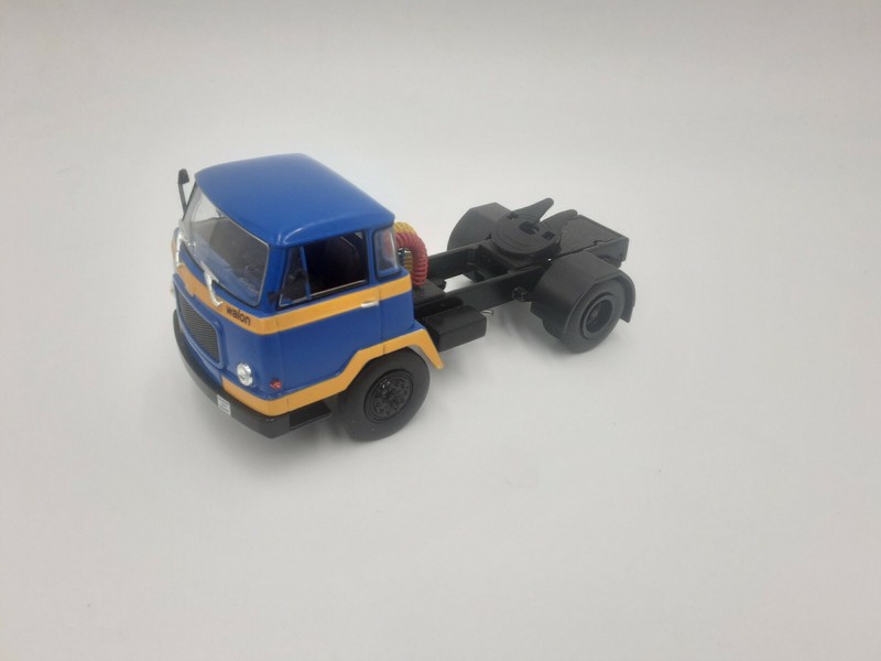 Unic Auteuil Causse Walon 1/43 Ixo Altaya Sans Boite (Sans La Remorque )....