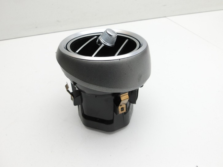 Mercedes C205 C400 15-18 Luftdusche Luftdüse Rechts Vorne Mitte Mercedes C205 C400 15-18 04.05.2017 A2058300301... Vorschau 2