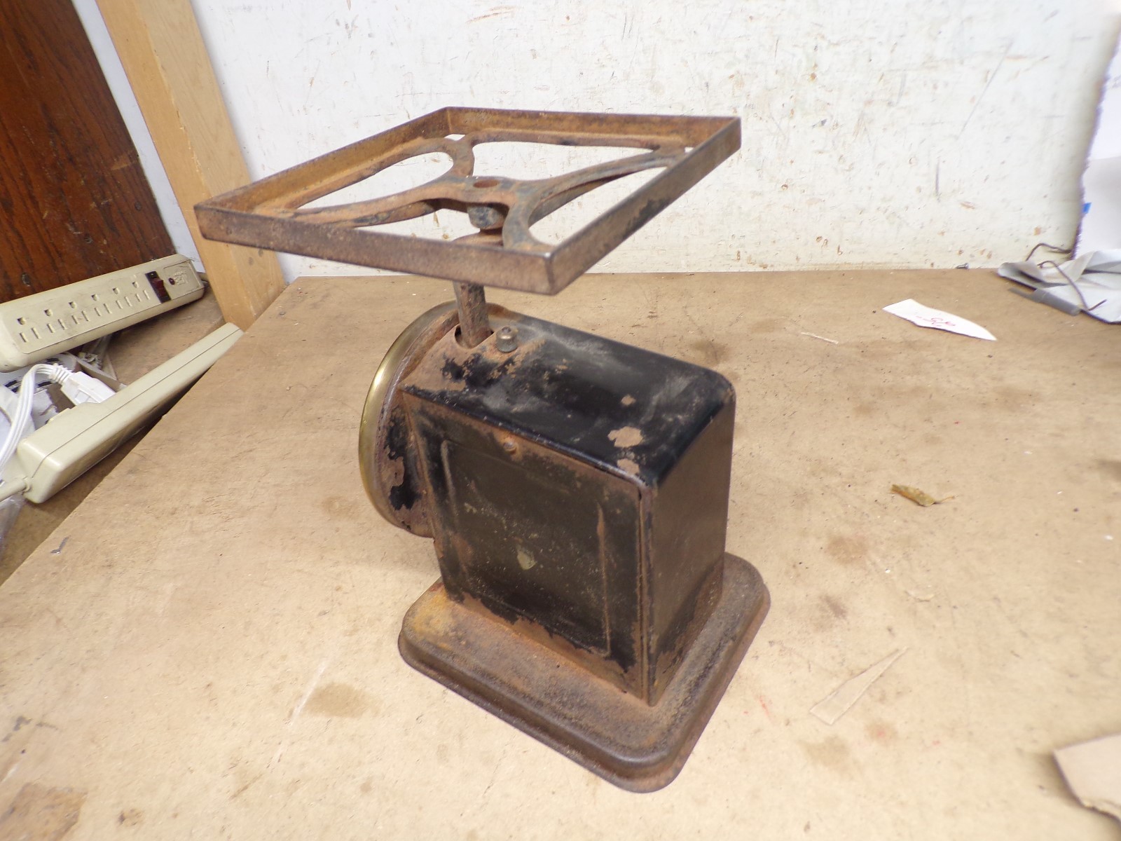 early 1900's Brass Face Counter Scale Kinsley Bay State Shoe Store Beloit Kansas
