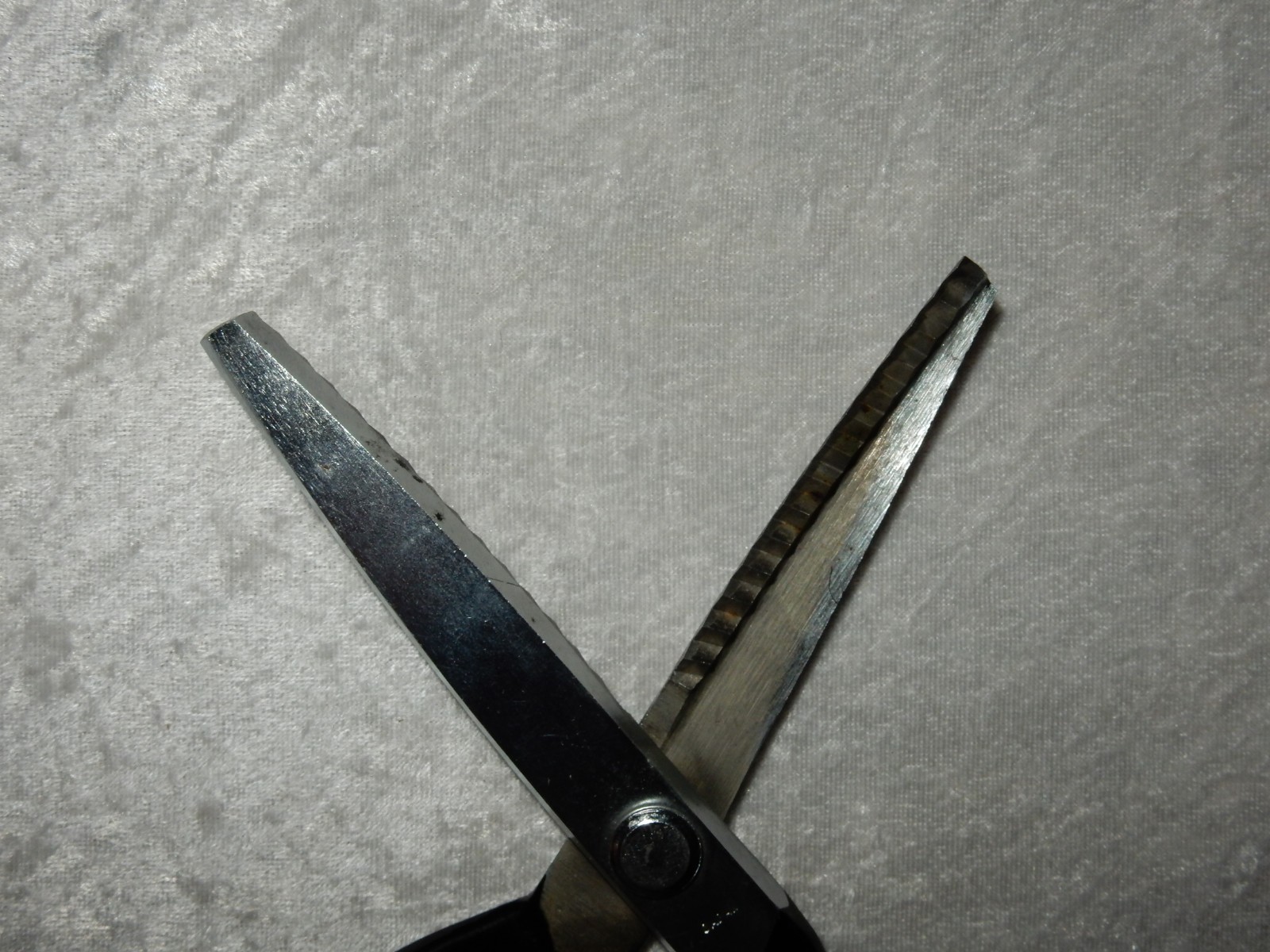 Vintage Bell Brand Pinking Shears with Box