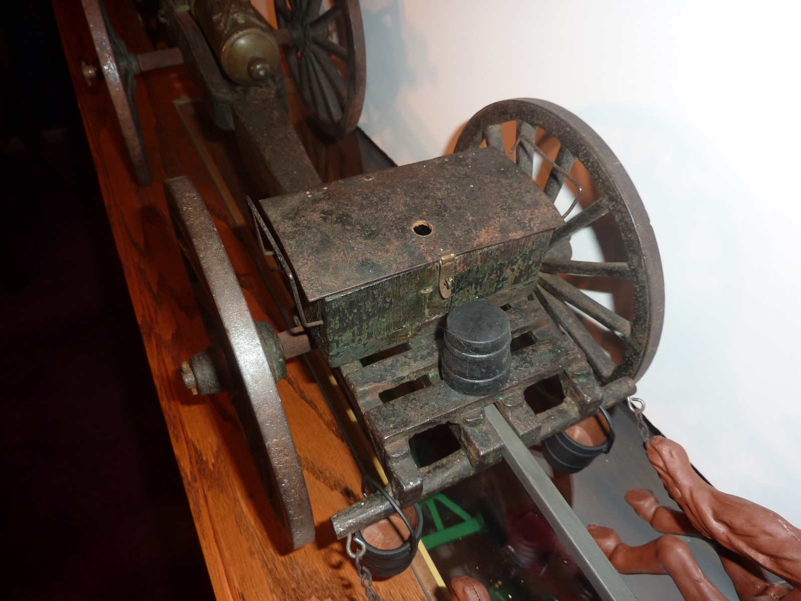 CAST IRON (0VERSIZE) HORSE DRAWN ARTILLERY  -  (48 INCH)