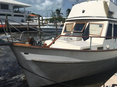 Bristol Trawler Yacht Twin Diesel. Go Anywhere or Live Aboard! Florida Keys!