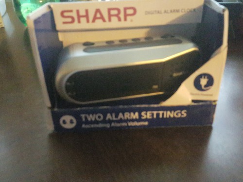 Sharp Green LED Dual Alarm Clock Silver Plug In Or Battery Small Size