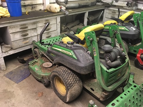 John Deere Z950M 60” Commercial Zero Turn Mower