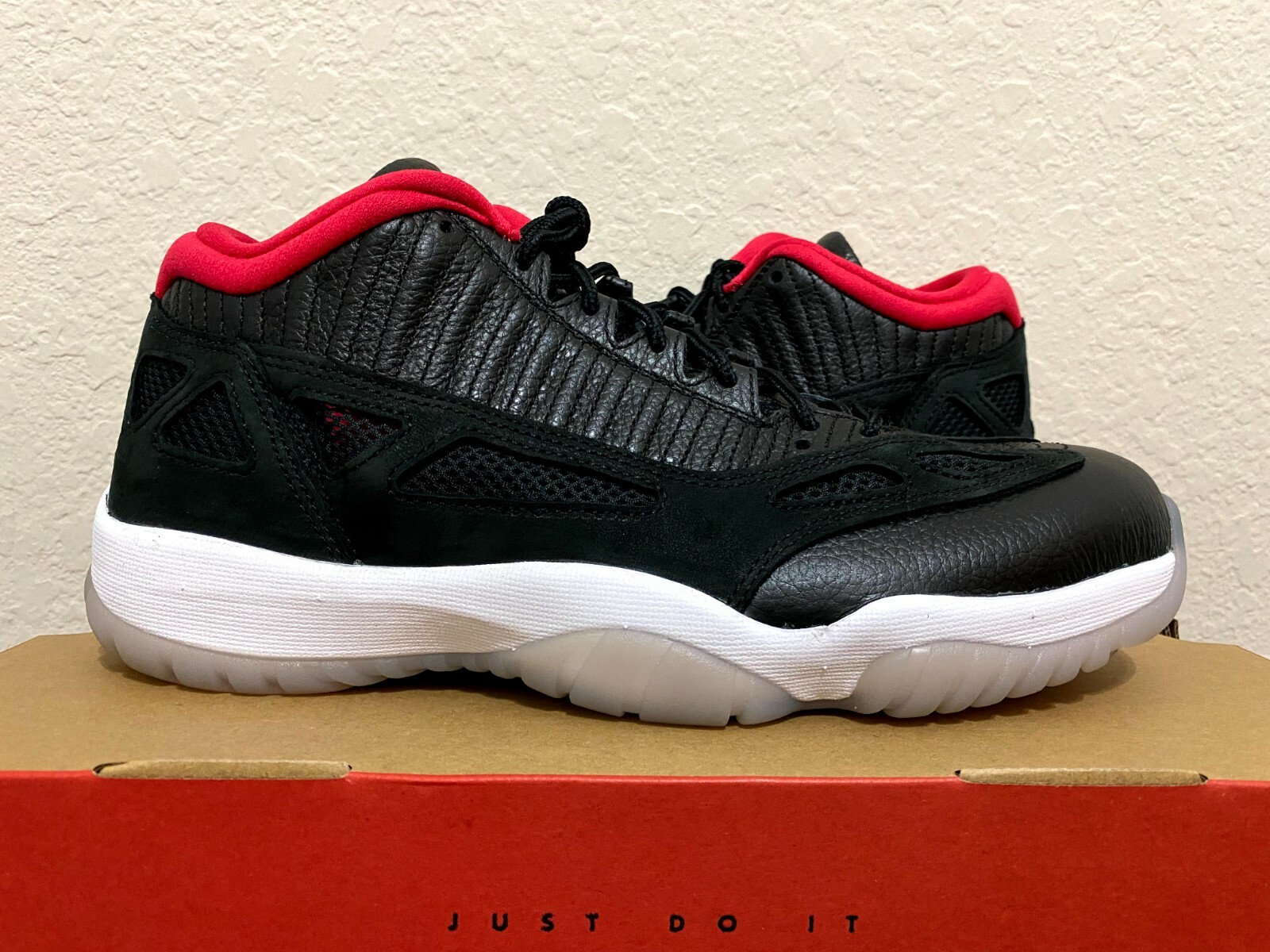 Nike Air Jordan 11 XI Retro Low IE Black True Red Multi