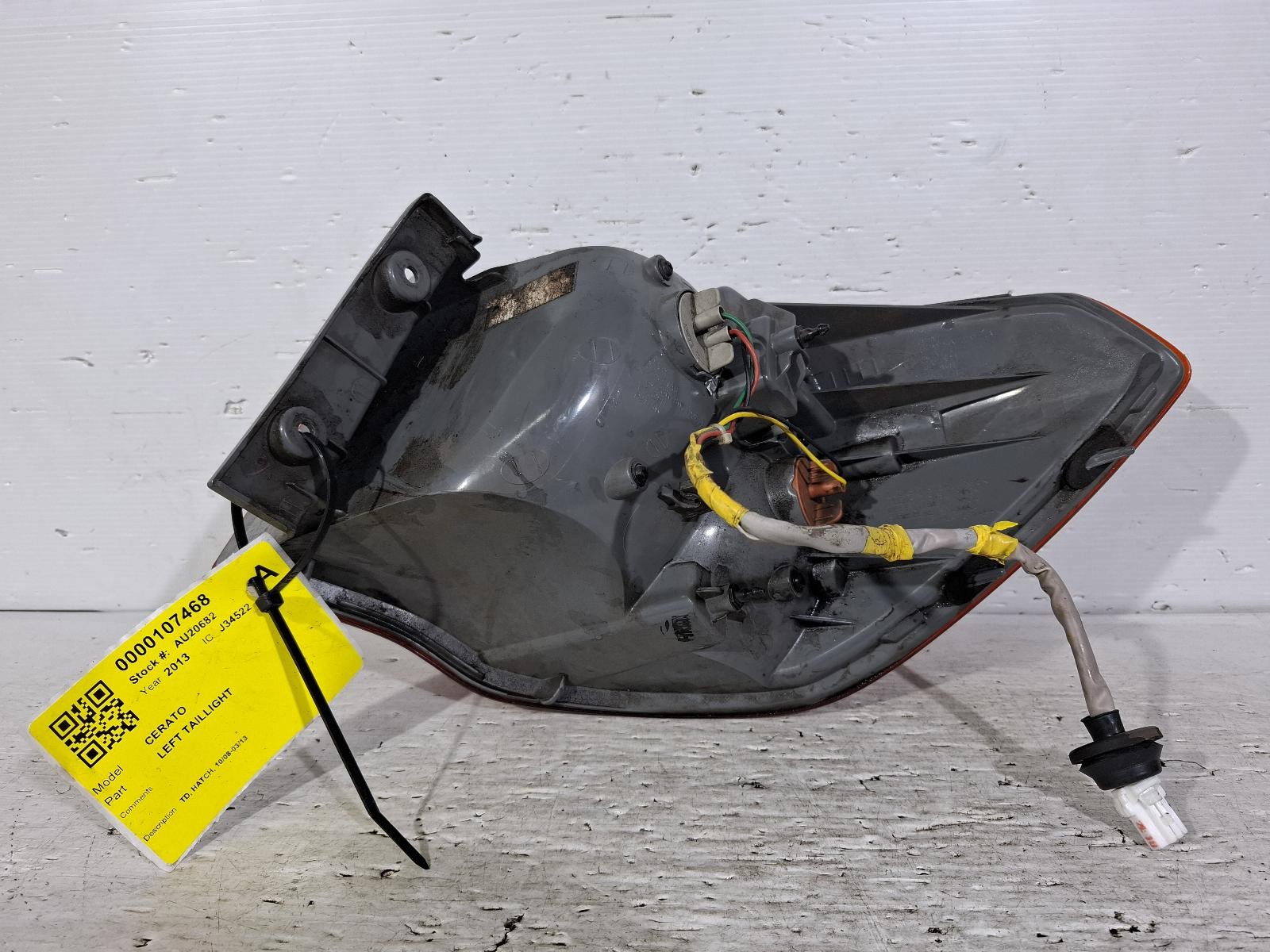 KIA CERATO 2008-2013 LEFT TAILLIGHT TD, HATCH, 10/08-03/13 - thumbnail 3