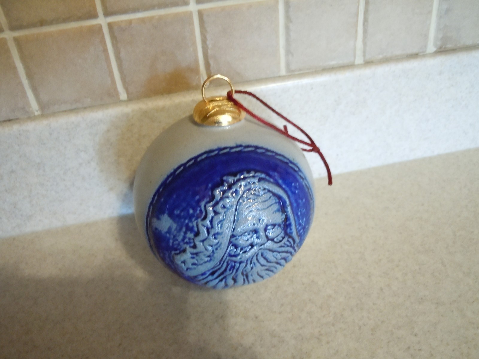 Rowe Pottery Salt Glaze SANTA FACE Ornament Merry Christmas 1997 RPW