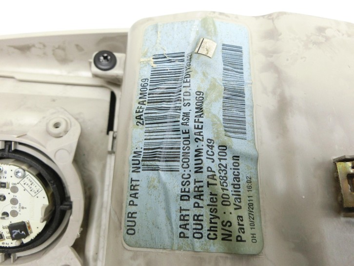 Fiat Freemont 11-16 Innenleuchte Innenraumleuchte mit Brillenfach Fiat Freemont 11-16 05.01.2012  2AEFAM069 gebraucht Vorschau 4