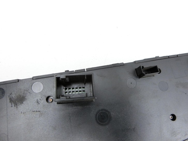 BMW E63 6er 645Ci 03-07 Sitzverstellung Schalter Links BMW E63 6er 645Ci 03-07 10.01.2005 8099073 61308099073... Vorschau 5