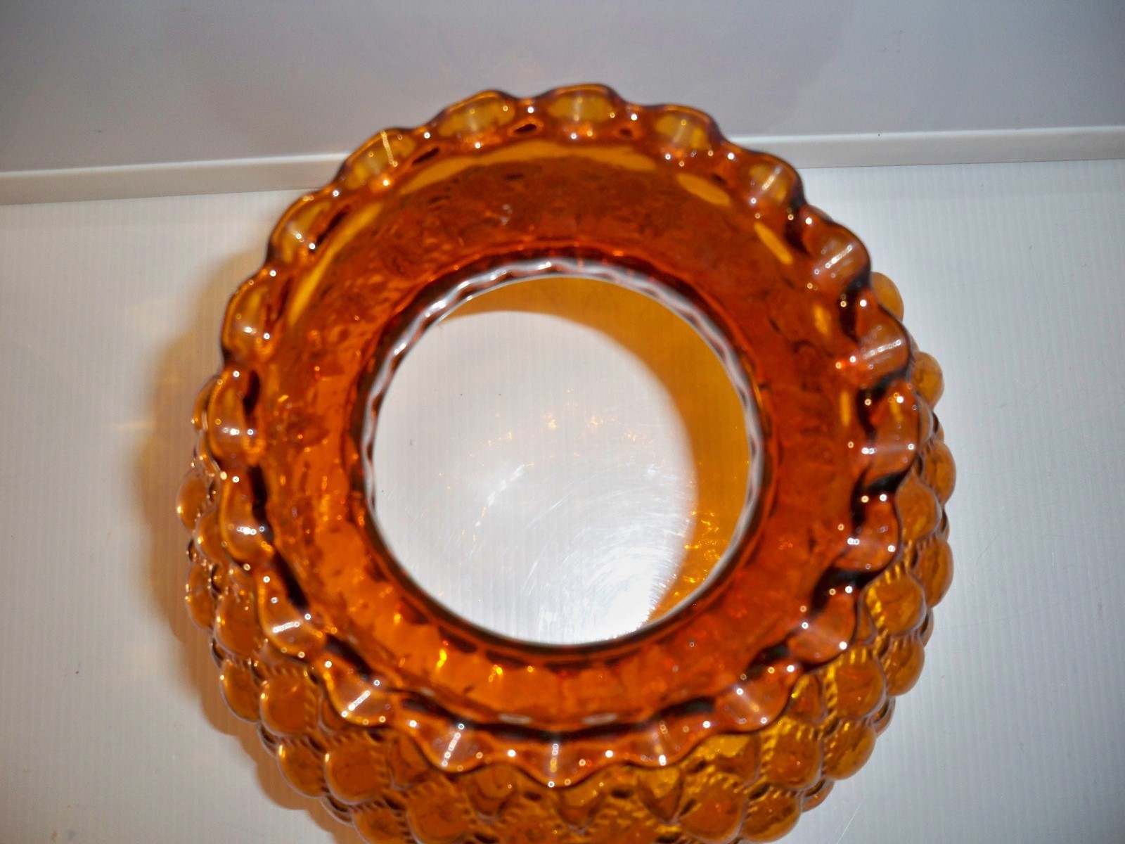 VINTAGE AMBER GLASS QUILTED DIAMOND LAMP SHADE