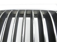 BMW F11 10-13 5er 525D Frontgrill Kühlergrill Rechts BMW F11 10-13 5er 525D 25.01.2011 7200728 51137200728 gebraucht Vorschau 4