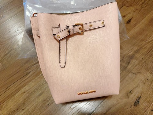 2月★Michael Kors★EMILIA SMALL BUCKET BAG グリーン系 2月☆Michael Kors☆EMILIA SMALL BUCKET BAG グリーン系