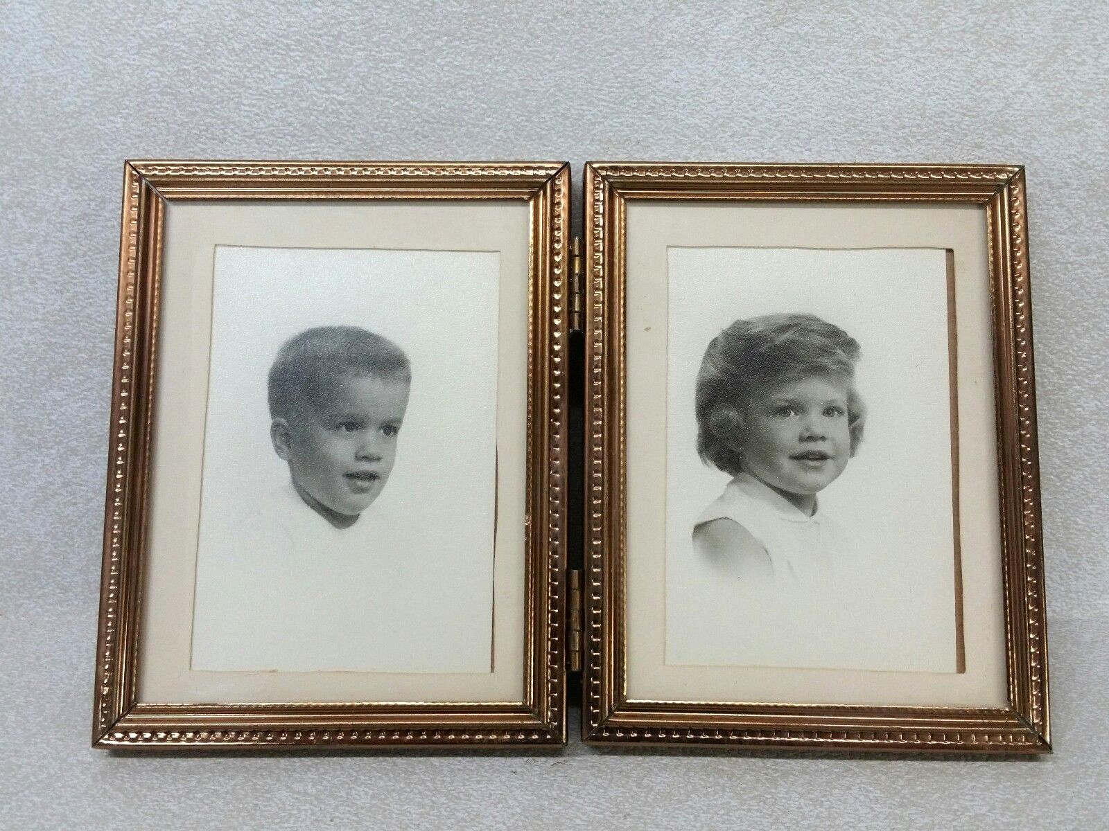 Vintage Double Picture Frame Portrait Detailed Brass Metal 7'' x 4 1/2