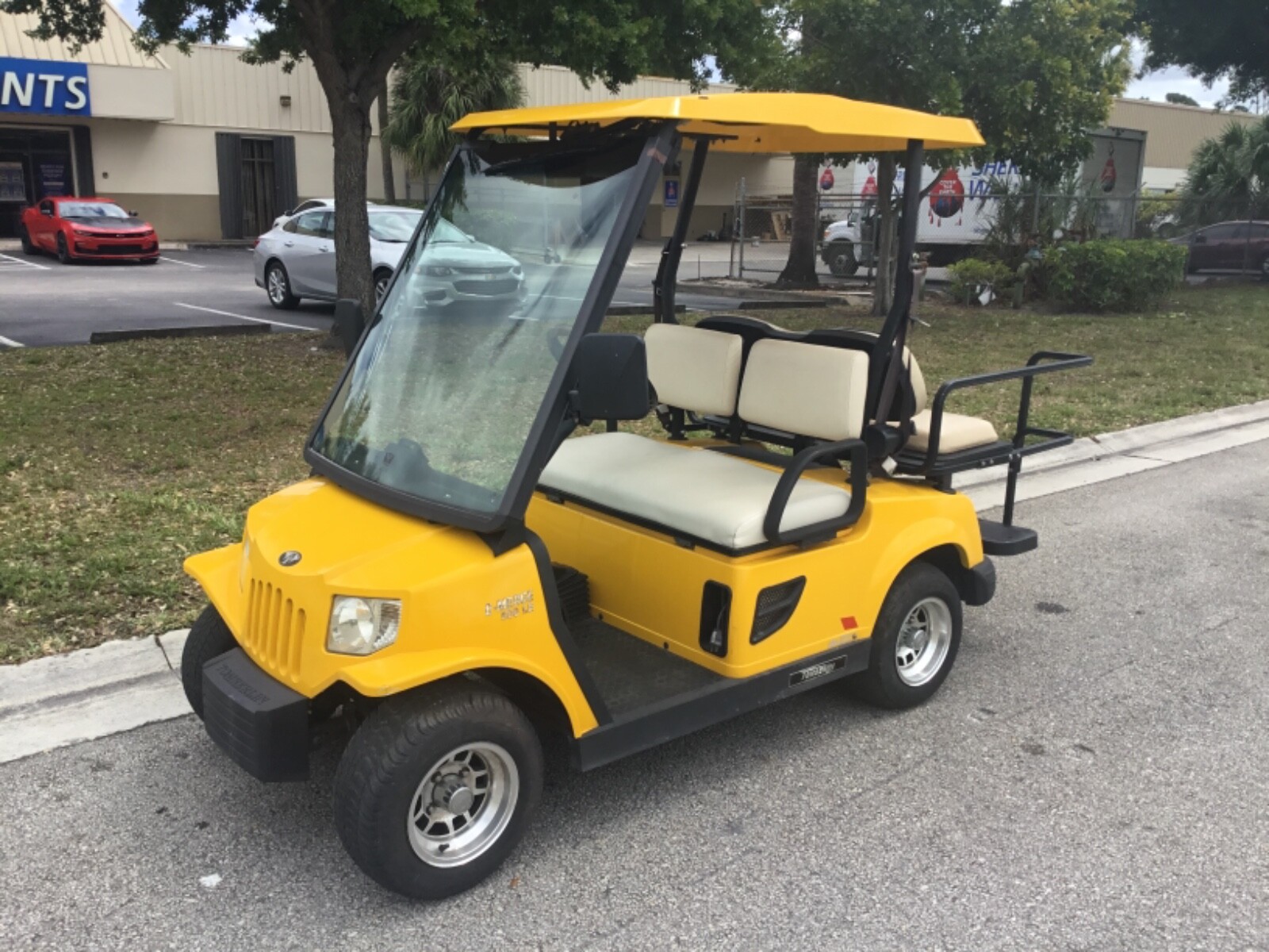 2010 Tomberlin Emerge Yellow 4 Passenger Seat Golf Cart 48v Street