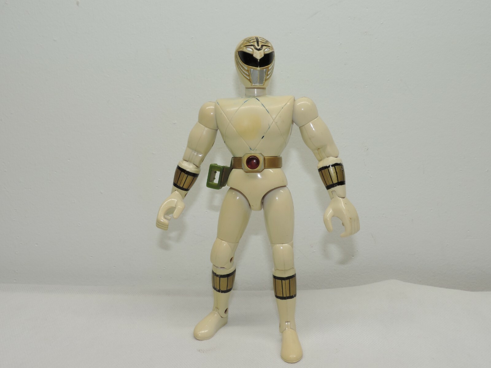 Vintage Mighty Morphin Power Rangers White Ranger Figure