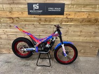2018 Beta 300 2T EVO Factory Trials bike Road Registered