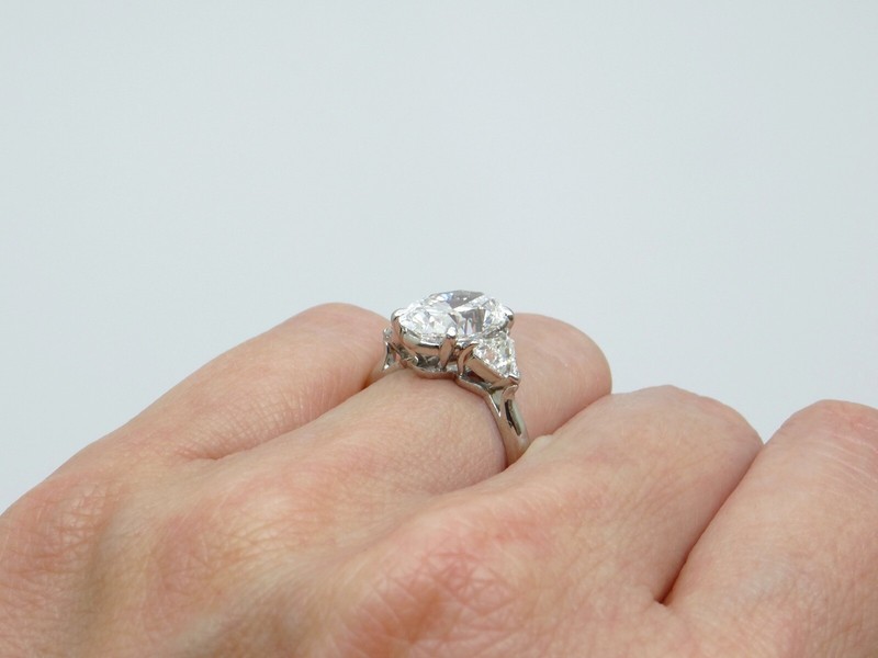 ♥️Tiffany合計1.05c/Oval中石0.79ctFVVS2/11.8号 ♥️Tiffany合計