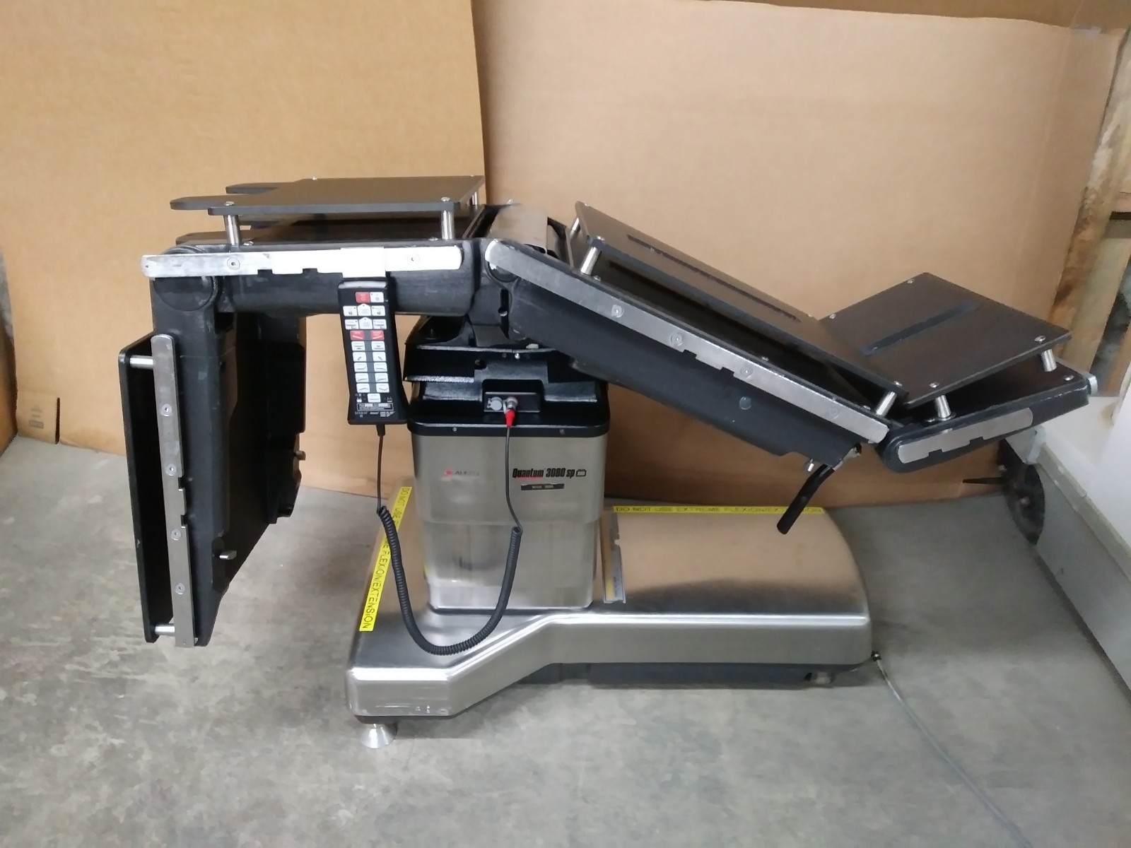 AMSCO Quantum 3080 SP O.R Surgical Table w/ set of Table Boards and Hand Control