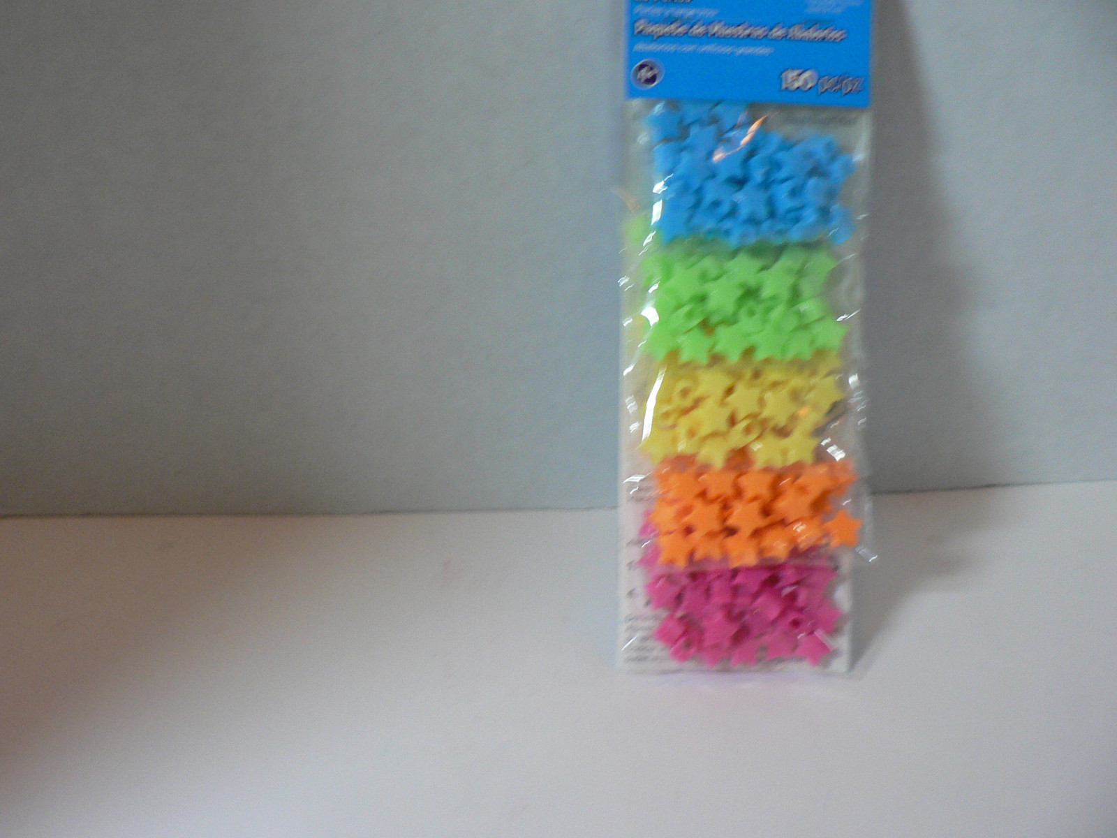 BEAD SAMPLE PACK  250 STAR SHAPED BEADS INCLUDING INSTRUCTIONS FOR JEWLERY