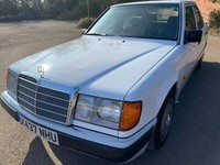 1993 Mercedes-Benz 220 2.2 16v E 4dr SALOON Petrol Automatic