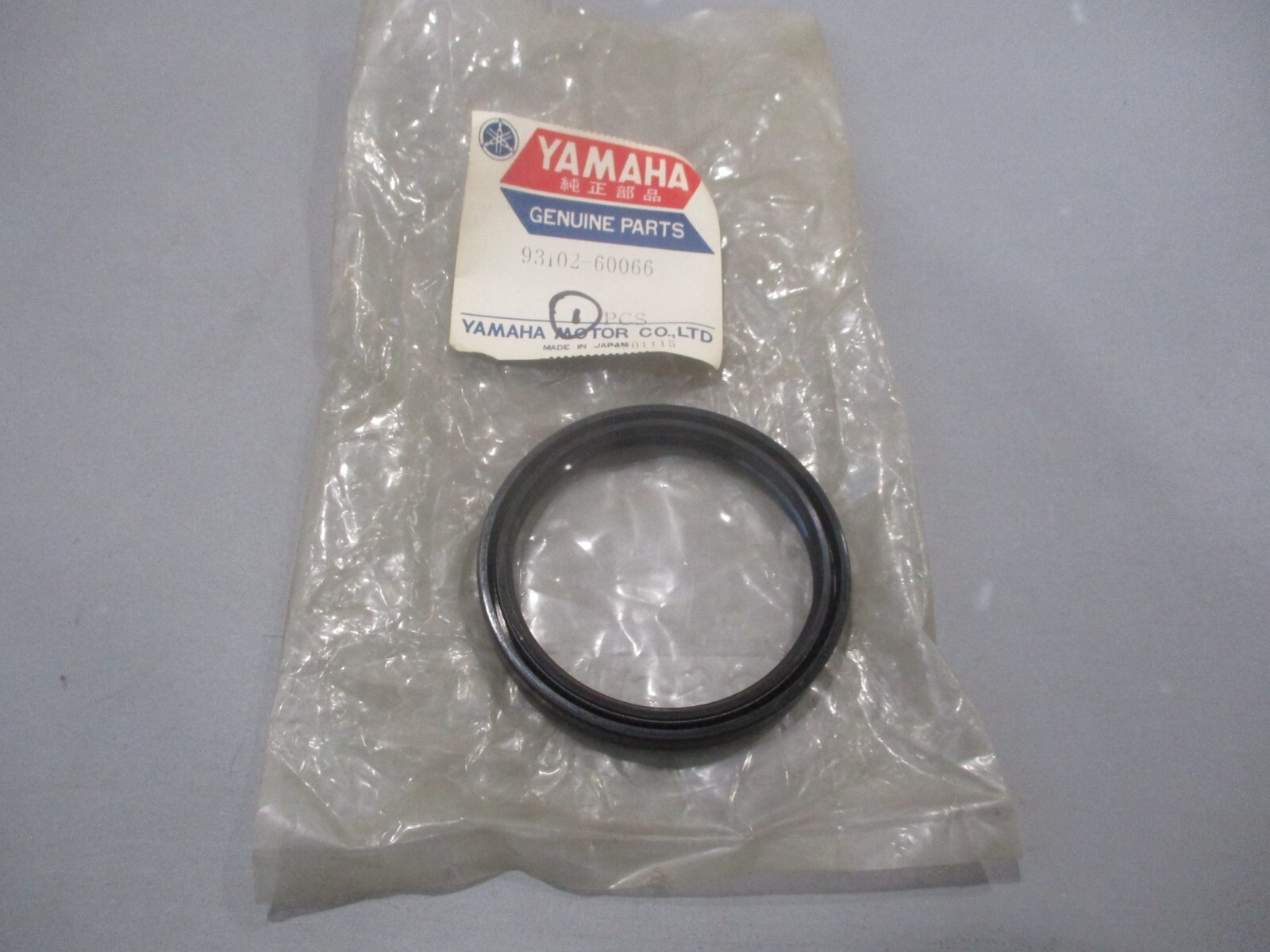 NOS Yamaha OEM Oil Seal 1970-1971 XS1 1972 XS2 93102-60066