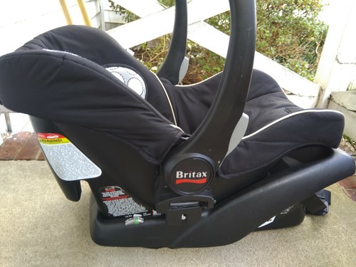 Britax B-SAFE Infant/Baby Car Seat with  Base  2013 ** missing HOOD**