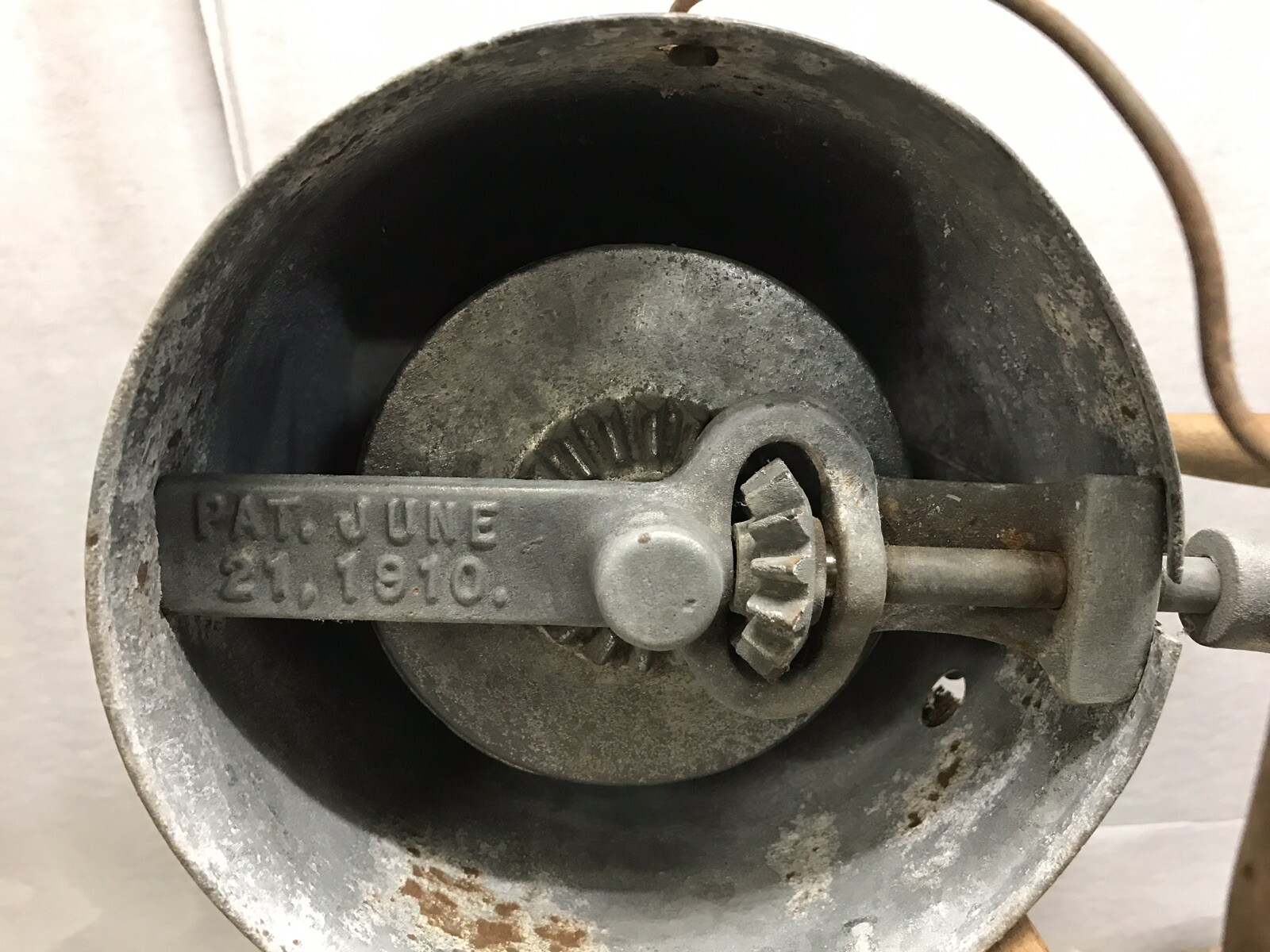 North Pole Ice Cream Freezer 1 Quart, Alaska Freezer Co., Pat June 21 1910