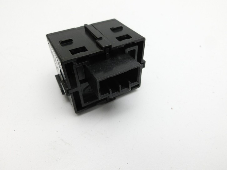 Jaguar XE X760 15-19 Schalter Taster Tempomat Criuse Control Jaguar XE X760 15-19 26.08.2018 T2R16457 gebraucht Vorschau 2