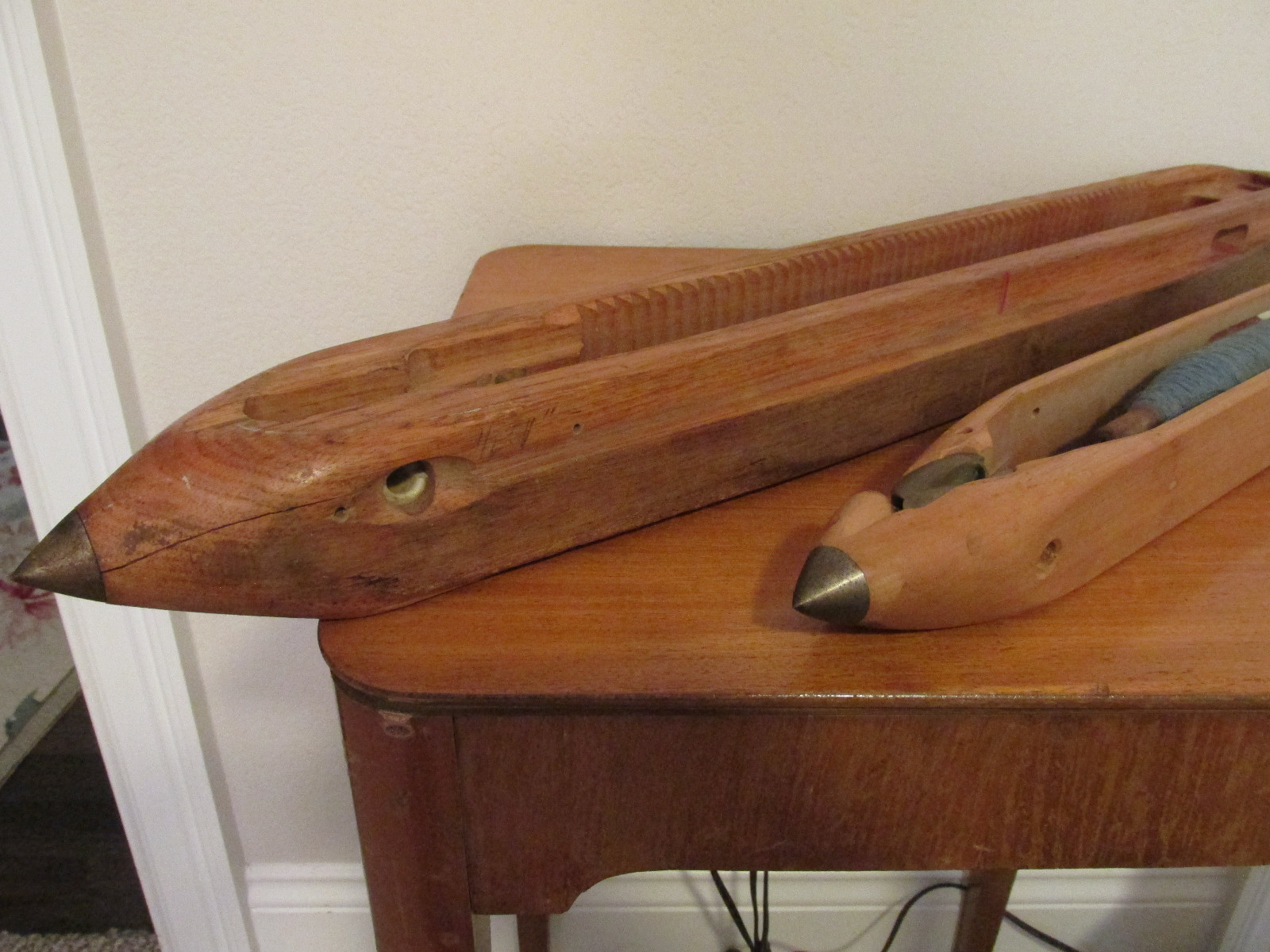 WEAVING LOOM SHUTTLES BOATS VINTAGE DOMINION AYERS PRIMITIVE TEXTILE FACTORY