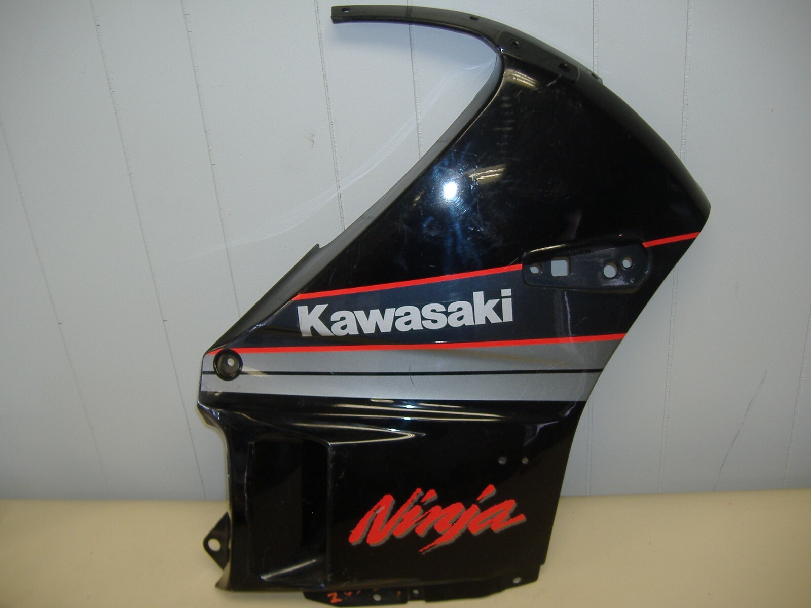 Kawasaki ZX600 C RH cowl half 1988 55028-1153 Ninja 600 Kawasaki ZX600 C RH cowl half 1988 55028-1153 Ninja 600