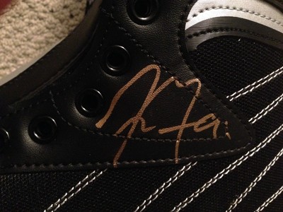 JAMIE BENN & TYLER SEGUIN SIGNED DALLAS STARS FRAMED PICTURE/ SKATE / COA