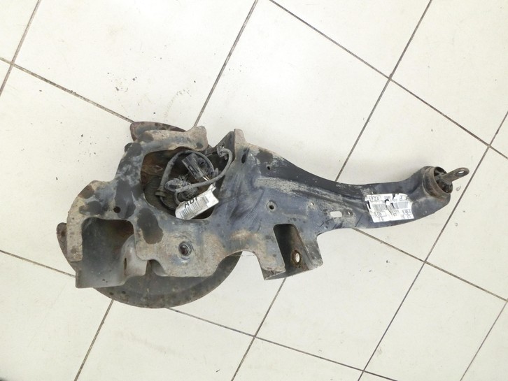 Ford C-Max DM2 03-07  1,6 Achsschenkel Radnabe mit ABS Links Hinten Ford C-Max DM2 03-07 02.02.2004 3U04861... Vorschau 4