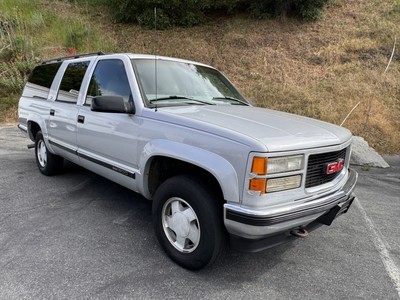 Owner 1997 GMC K1500 Suburban SUV Grey 4WD Automatic K1500