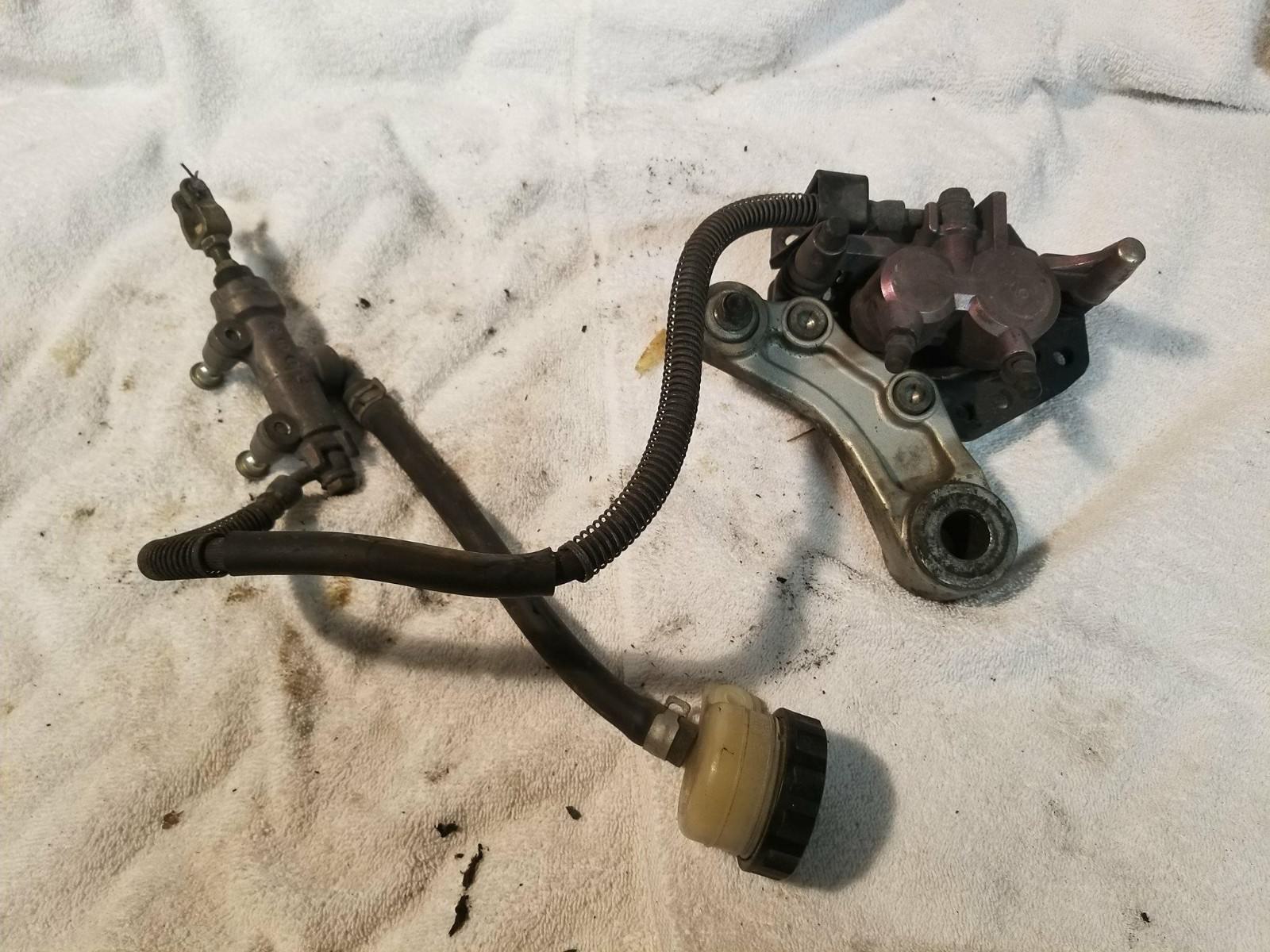 RMRです。 85 86 87 NINJA 600R ZX6 REAR MASTER CYLINDER & CALIPER #106
