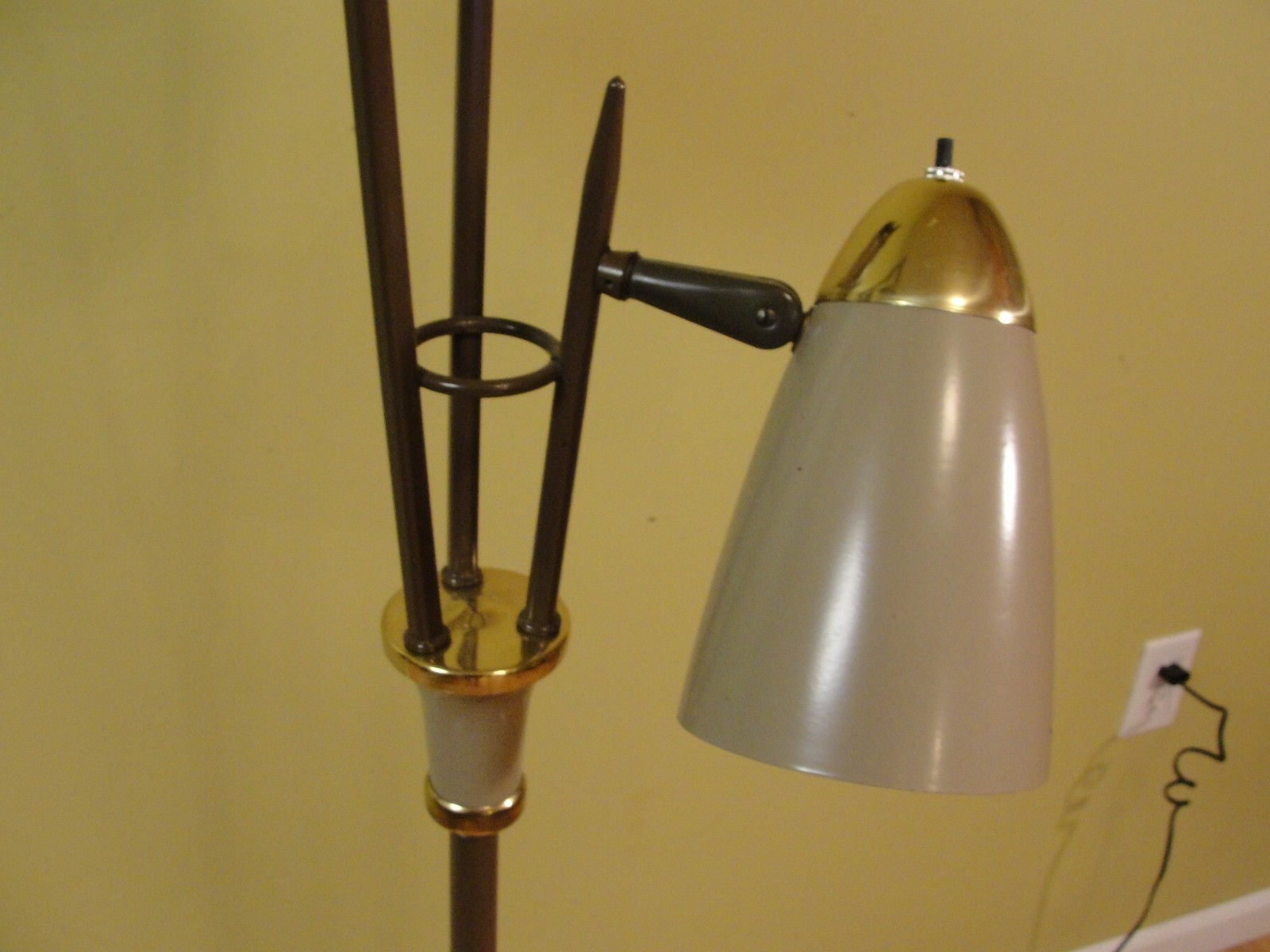 Vintage Retro 3-Light Floor Lamp Brown Brass Adjustable Tilt Shade Cone 3-arm