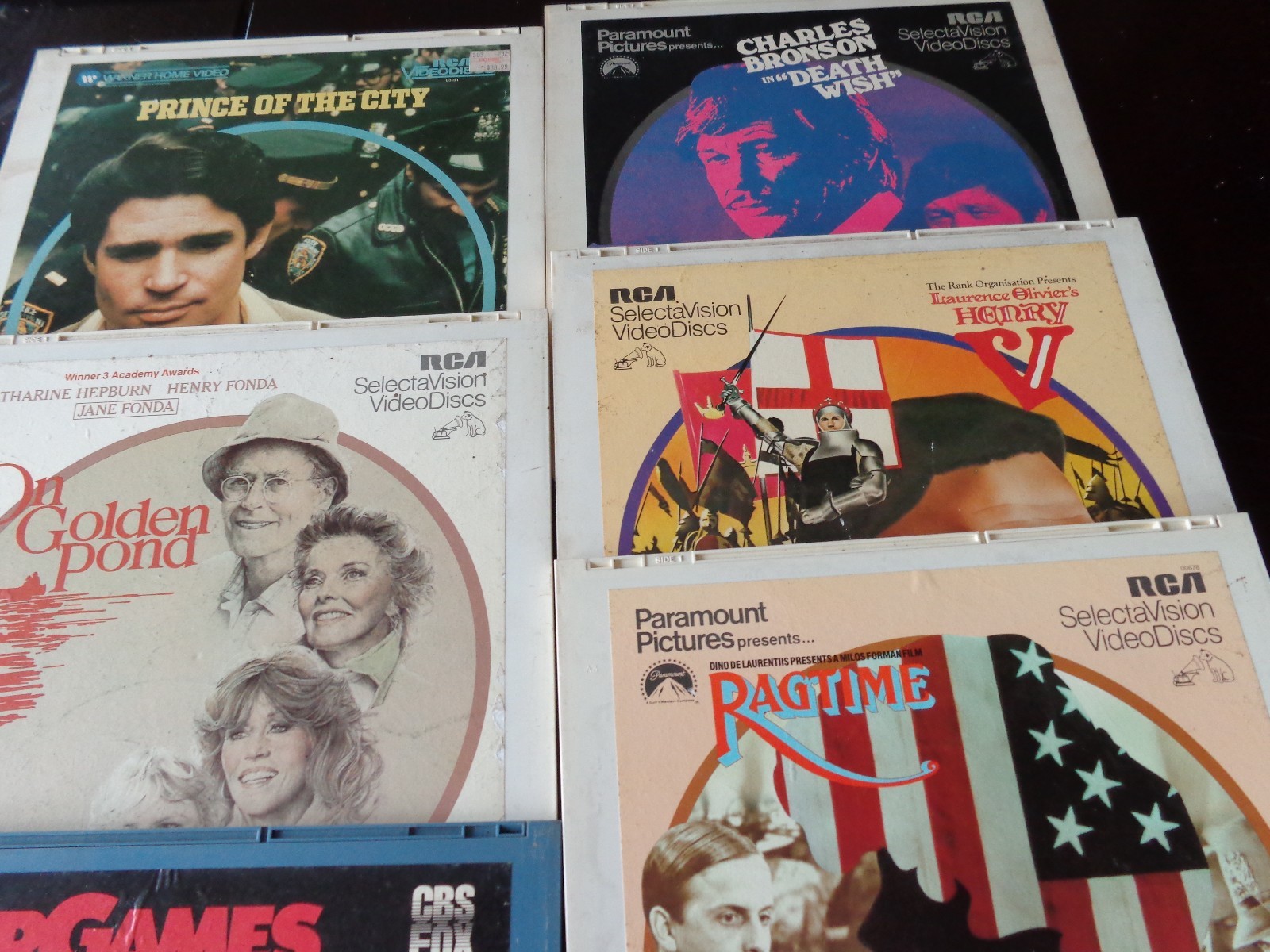 Vintage Videodisc lot of 11 misc Ragtime Bad News Bears Death wish videodiscs