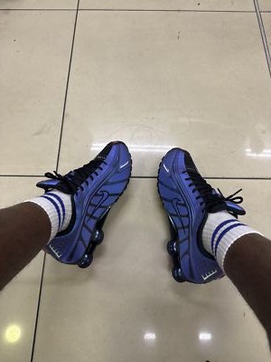 New Nike Shox R4 Shoes - Black/ Hot Punch (HQ3446-001) | eBay