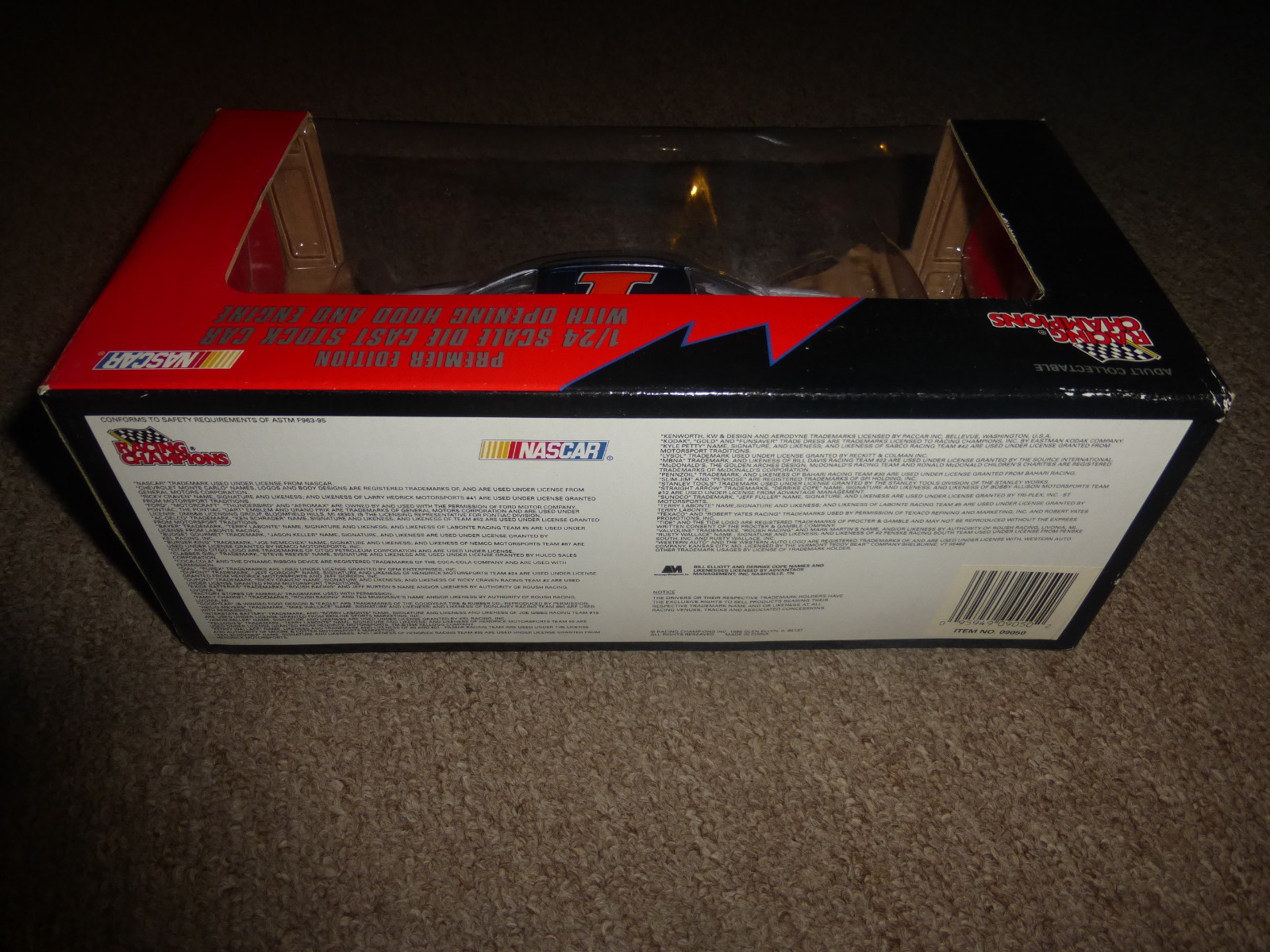 Racing Champions 1/24  #1  HOOTERS  RICK MAST  NASCAR