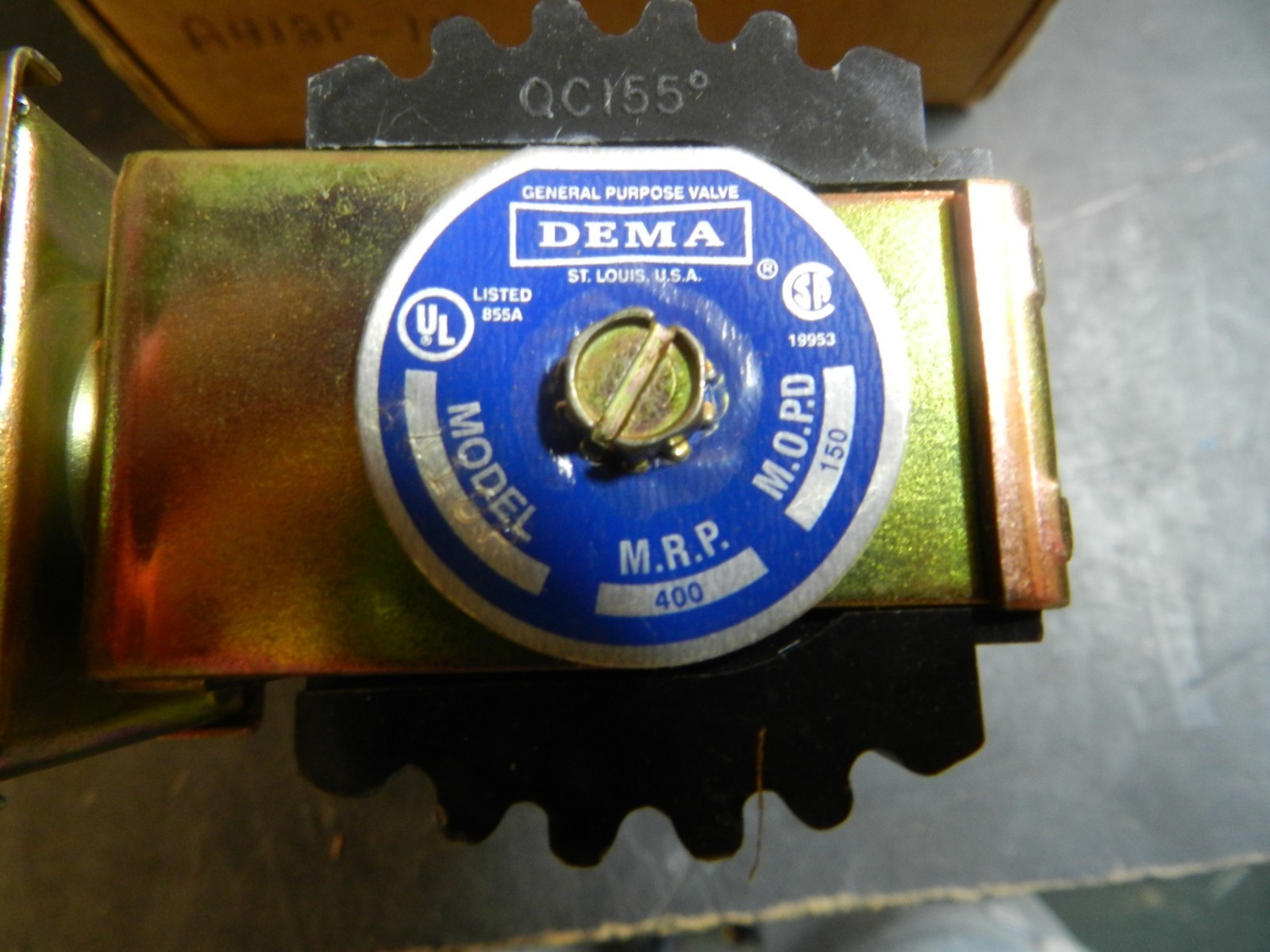 Z9 Dema A418P Brass 1 in. Pilot-Piston Valve with 120v 60v Junction Box Coil