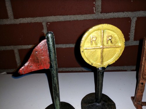 (5) Antique Cast Iron Toy Road Signs Arcade Hubley? Railroad Trains Cars Display