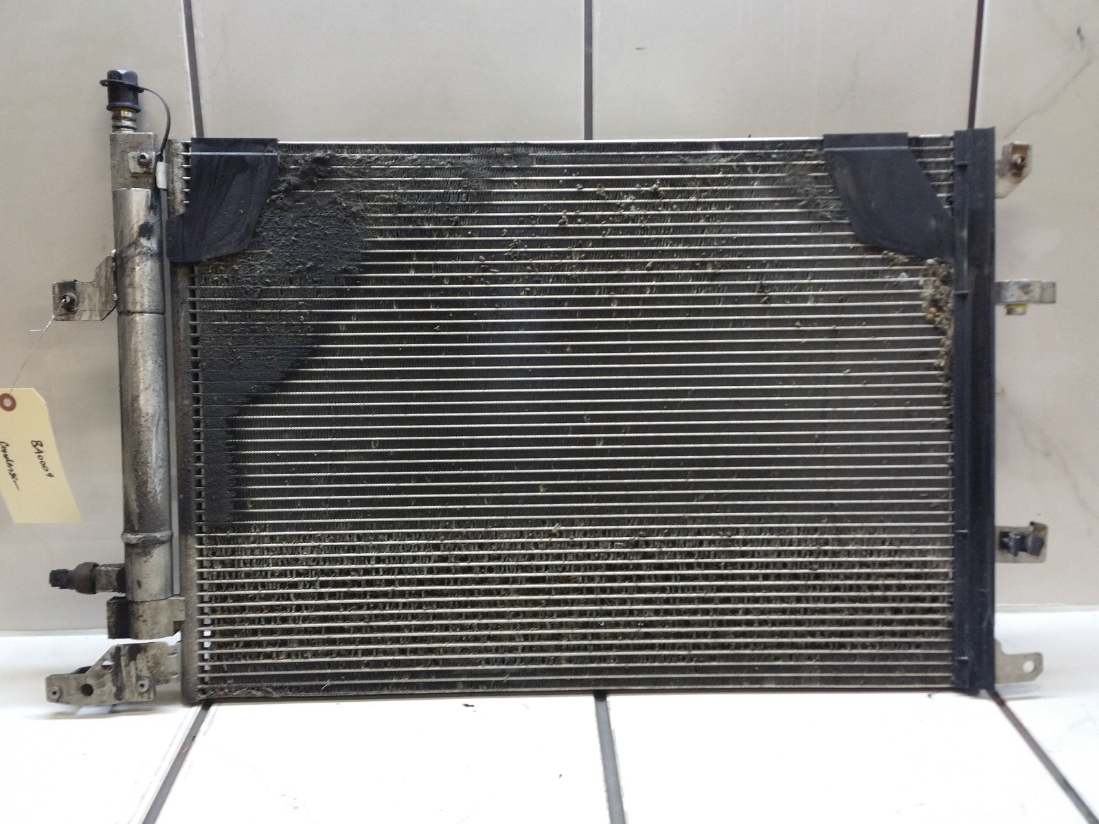 Mercedes Benz エアコンコンデンサー NISSENS 1695001254 94910