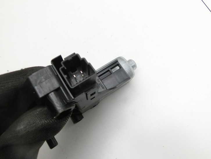 Volvo V60 D4 10-13 Kombi Fensterhebermotor Rechts Hinten Volvo V60 D4 10-13 24.03.2011 966265-101 WR12-719 gebraucht Vorschau 2