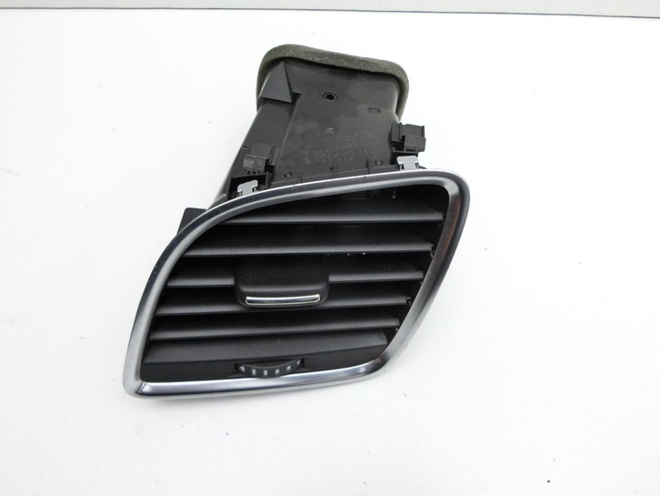Audi Q3 8U 11-14 Luftdusche Luftdüse Links Audi Q3 8U 11-14 25.04.2013 8U1820901C gebraucht Bild 2