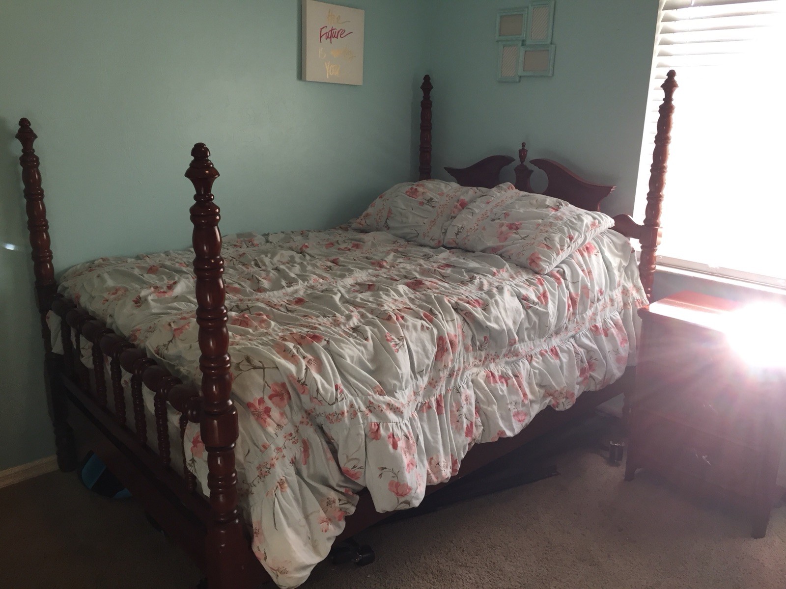 Davis Cabinet Company Furniture Lillian Russell Collection Cherry Bedroom Set