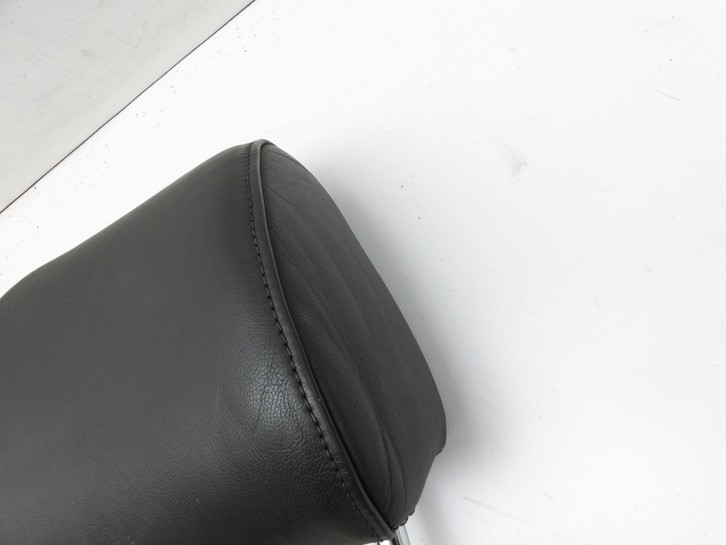 Audi A4 B6 8H 02-05 Kopfstütze Rechts oder Links Hinten Leder Audi A4 B6 8H 02-05 17.05.2005 8H0885905A gebraucht Vorschau 3